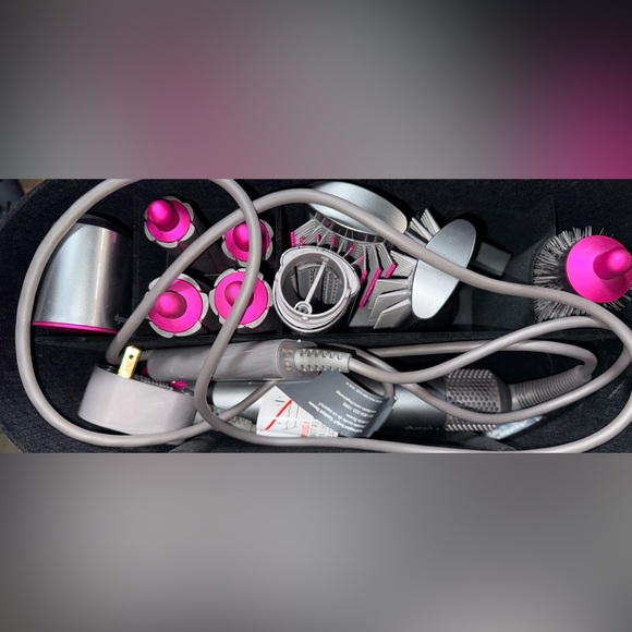 Dyson Airwrap Complete Hair Tool Set in Pink & Copper Colorway - Picture 6 of 16